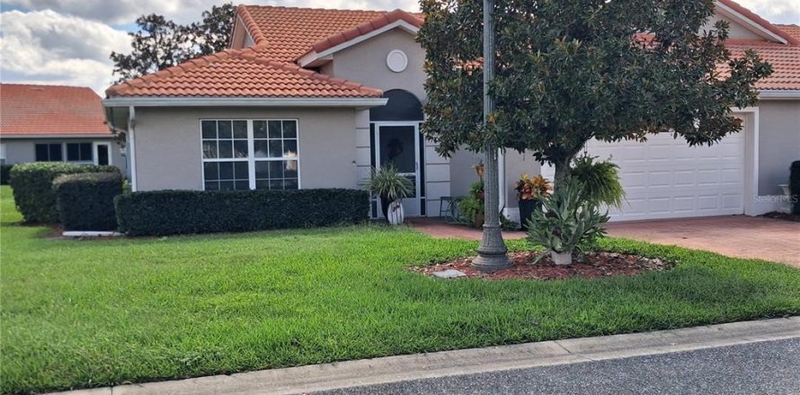 Villa ou maison à Oxford, Floride 3 chambres, 147.9 m2 № 2426875