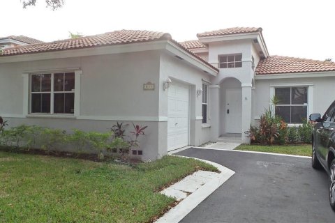 Casa en Coconut Creek, Florida 3 dormitorios, 123.37 m2 № 2262229