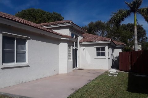 Casa en alquiler en Coconut Creek, Florida, 3 dormitorios, 123.37 m2 № 2262229 - foto 20