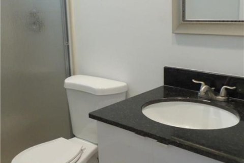 Casa en alquiler en Coconut Creek, Florida, 3 dormitorios, 123.37 m2 № 2262229 - foto 13