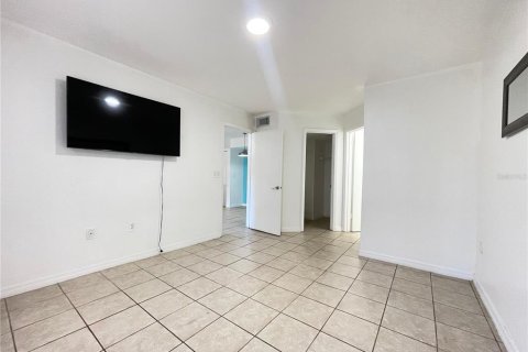 Condo in Kissimmee, Florida, 2 bedrooms № 2231944 - photo 6
