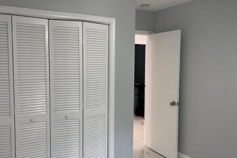 Touwnhouse à louer à Coral Springs, Floride: 3 chambres, 139.35 m2 № 1974277 - photo 12