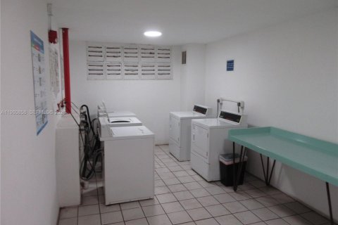 Снять в аренду кондоминиум в Майами, Флорида 2 спальни, 86.96м2, № 2022059 - фото 20