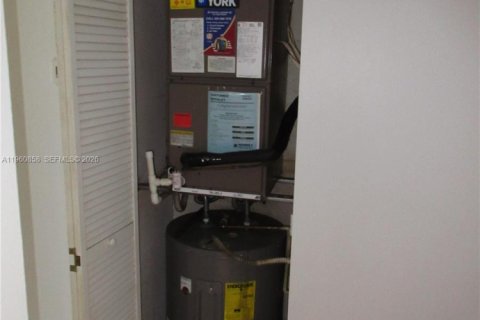 Снять в аренду кондоминиум в Майами, Флорида 2 спальни, 86.96м2, № 2022059 - фото 7