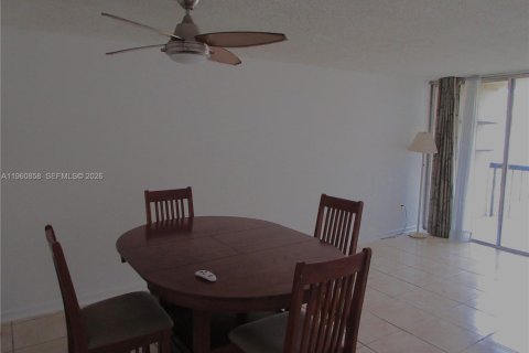 Снять в аренду кондоминиум в Майами, Флорида 2 спальни, 86.96м2, № 2022059 - фото 8