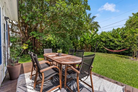 House in Miami, Florida 3 bedrooms, 127.37 sq.m. № 1820071 - photo 26