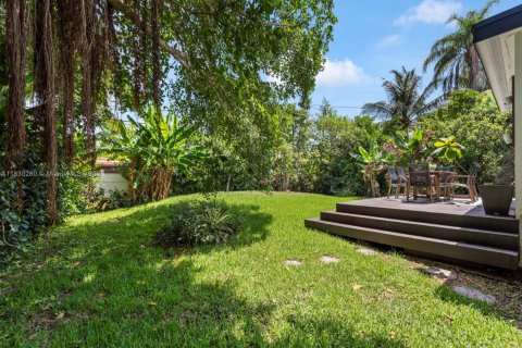 House in Miami, Florida 3 bedrooms, 127.37 sq.m. № 1820071 - photo 30