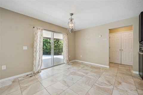 House in Mount Dora, Florida 4 bedrooms, 244.98 sq.m. № 2199772 - photo 13