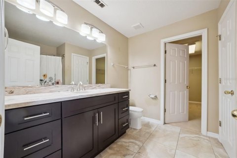 House in Mount Dora, Florida 4 bedrooms, 244.98 sq.m. № 2199772 - photo 26
