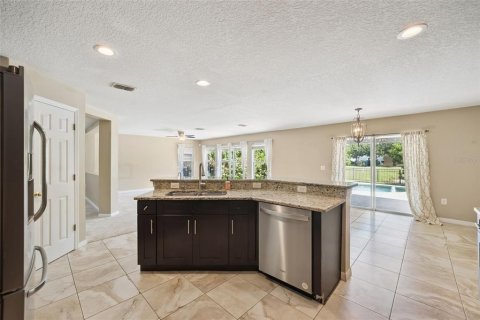 House in Mount Dora, Florida 4 bedrooms, 244.98 sq.m. № 2199772 - photo 17