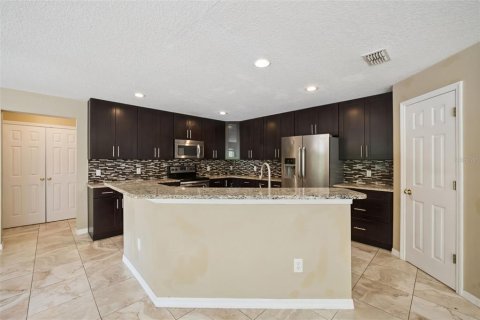 House in Mount Dora, Florida 4 bedrooms, 244.98 sq.m. № 2199772 - photo 14