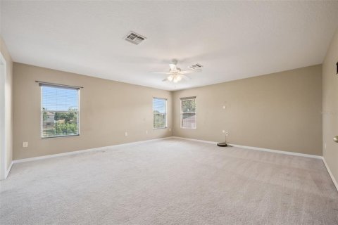 House in Mount Dora, Florida 4 bedrooms, 244.98 sq.m. № 2199772 - photo 24
