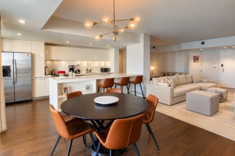 Copropriété à louer à Aventura, Floride: 2 chambres, 138.89 m2 № 2439359 - photo 2