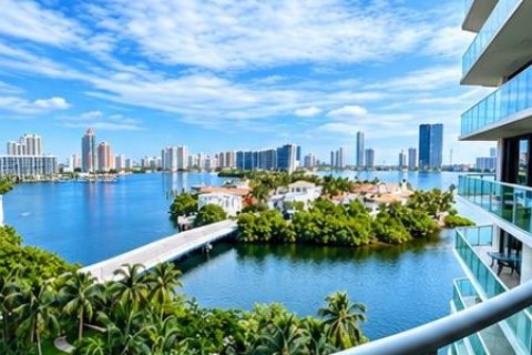 Condo à Aventura, Floride, 2 chambres  № 2439359