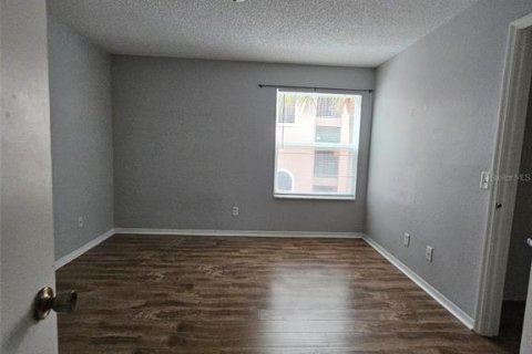Condo in Orlando, Florida, 2 bedrooms  № 2212744 - photo 13