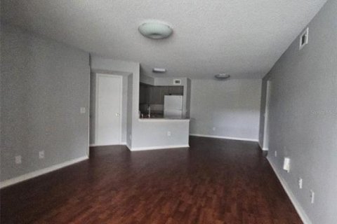 Condo in Orlando, Florida, 2 bedrooms  № 2212744 - photo 3
