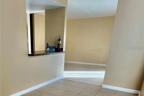 Condominio en alquiler en Orlando, Florida, 2 dormitorios, 84.08 m2 № 1885425 - foto 4