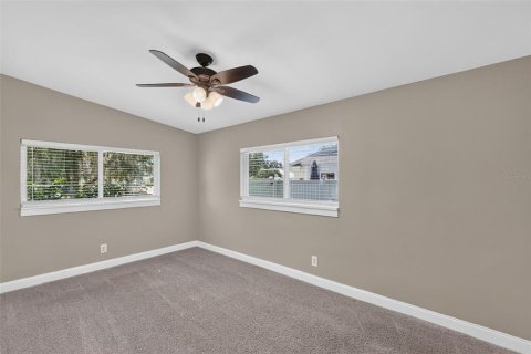 Villa ou maison à vendre à Belle Isle, Floride: 3 chambres, 144.09 m2 № 2298126 - photo 21