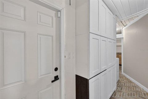 Villa ou maison à vendre à Belle Isle, Floride: 3 chambres, 144.09 m2 № 2298126 - photo 25