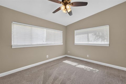Villa ou maison à vendre à Belle Isle, Floride: 3 chambres, 144.09 m2 № 2298126 - photo 17
