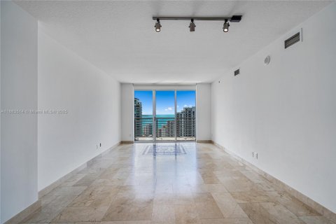Copropriété à vendre à Miami, Floride: 2 chambres, 106.37 m2 № 1933117 - photo 13