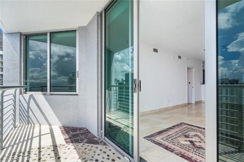 Copropriété à vendre à Miami, Floride: 2 chambres, 106.37 m2 № 1933117 - photo 25