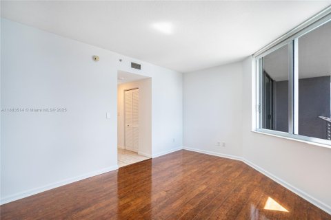 Copropriété à vendre à Miami, Floride: 2 chambres, 106.37 m2 № 1933117 - photo 4