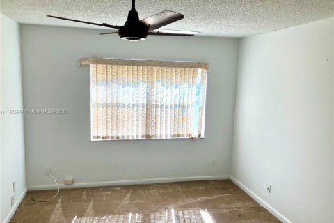 Condo in Sunrise, Florida, 1 bedroom  № 1794032 - photo 20
