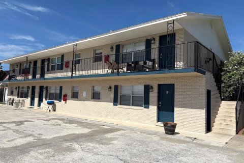 Propiedad comercial en venta en Winter Haven, Florida, 12 dormitorios, 488.29 m2 № 1824975 - foto 1