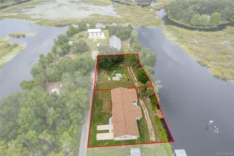 House in Hernando, Florida 4 bedrooms, 151.62 sq.m. № 1826945 - photo 1