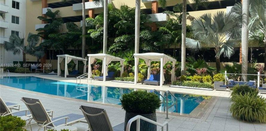 Кондоминиум с 1 спальней в Авентура, Флорида № 2045971