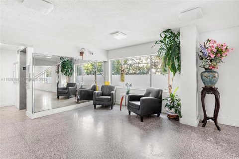 Купить кондоминиум в Майами-Бич, Флорида 7 комнат, 81.2м2, № 1984696 - фото 4