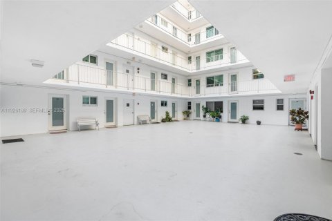 Купить кондоминиум в Майами-Бич, Флорида 7 комнат, 81.2м2, № 1984696 - фото 5