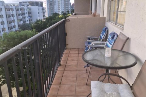 Copropriété à louer à Sunny Isles Beach, Floride: 1 chambre, 62.8 m2 № 1952361 - photo 25