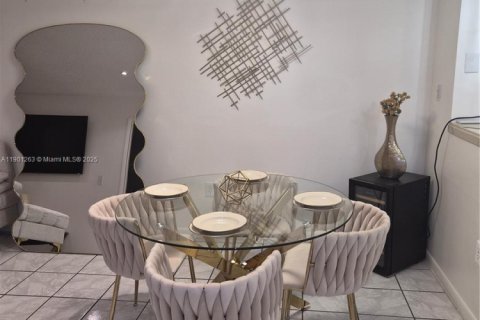 Copropriété à louer à Sunny Isles Beach, Floride: 1 chambre, 62.8 m2 № 1952361 - photo 8