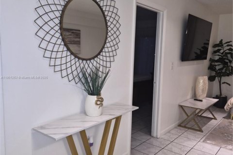 Copropriété à louer à Sunny Isles Beach, Floride: 1 chambre, 62.8 m2 № 1952361 - photo 4