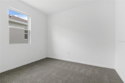 House in Winter Haven, Florida 4 bedrooms, 178.28 sq.m. № 1898943 - photo 12