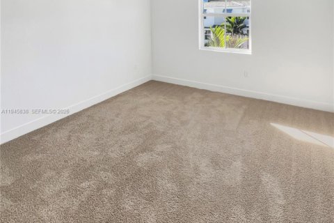 Touwnhouse à louer à Pembroke Pines, Floride: 4 chambres № 2002719 - photo 11