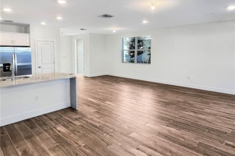 Touwnhouse à louer à Pembroke Pines, Floride: 4 chambres № 2002719 - photo 4