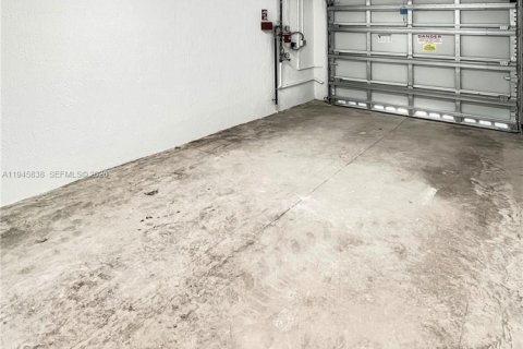 Touwnhouse à louer à Pembroke Pines, Floride: 4 chambres № 2002719 - photo 13