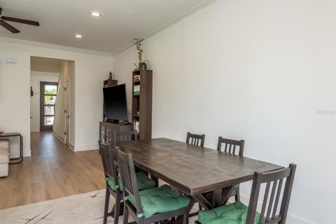 Adosado en venta en Tampa, Florida, 3 dormitorios, 139.35 m2 № 1822902 - foto 11