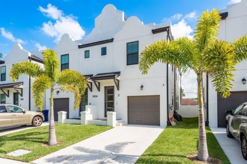 Adosado en venta en Tampa, Florida, 3 dormitorios, 139.35 m2 № 1822902 - foto 4