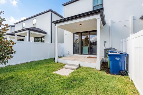 Adosado en venta en Tampa, Florida, 3 dormitorios, 139.35 m2 № 1822902 - foto 17