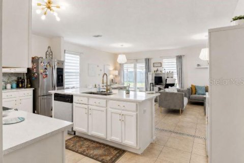 House in Winter Haven, Florida 4 bedrooms, 169.83 sq.m. № 2200358 - photo 6