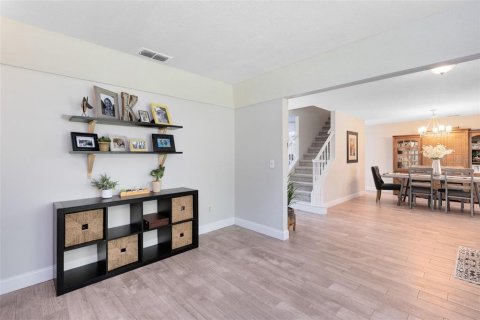 House in Orlando, Florida 4 bedrooms, 205.31 sq.m. № 1782911 - photo 10
