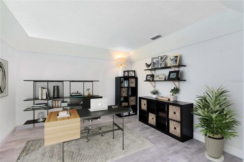 House in Orlando, Florida 4 bedrooms, 205.31 sq.m. № 1782911 - photo 9