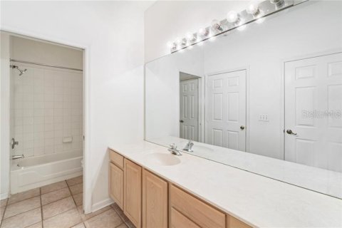 Condo in Orlando, Florida, 3 bedrooms  № 2155687 - photo 11