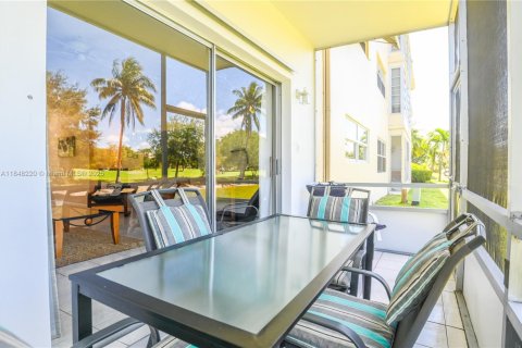 Condominio en venta en Lauderhill, Florida, 2 dormitorios, 80.82 m2 № 1850523 - foto 24