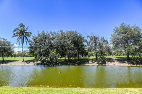 Condominio en venta en Lauderhill, Florida, 2 dormitorios, 80.82 m2 № 1850523 - foto 3