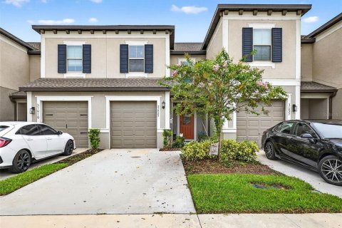 Adosado en venta en Wesley Chapel, Florida, 3 dormitorios, 148.36 m2 № 1901992 - foto 1